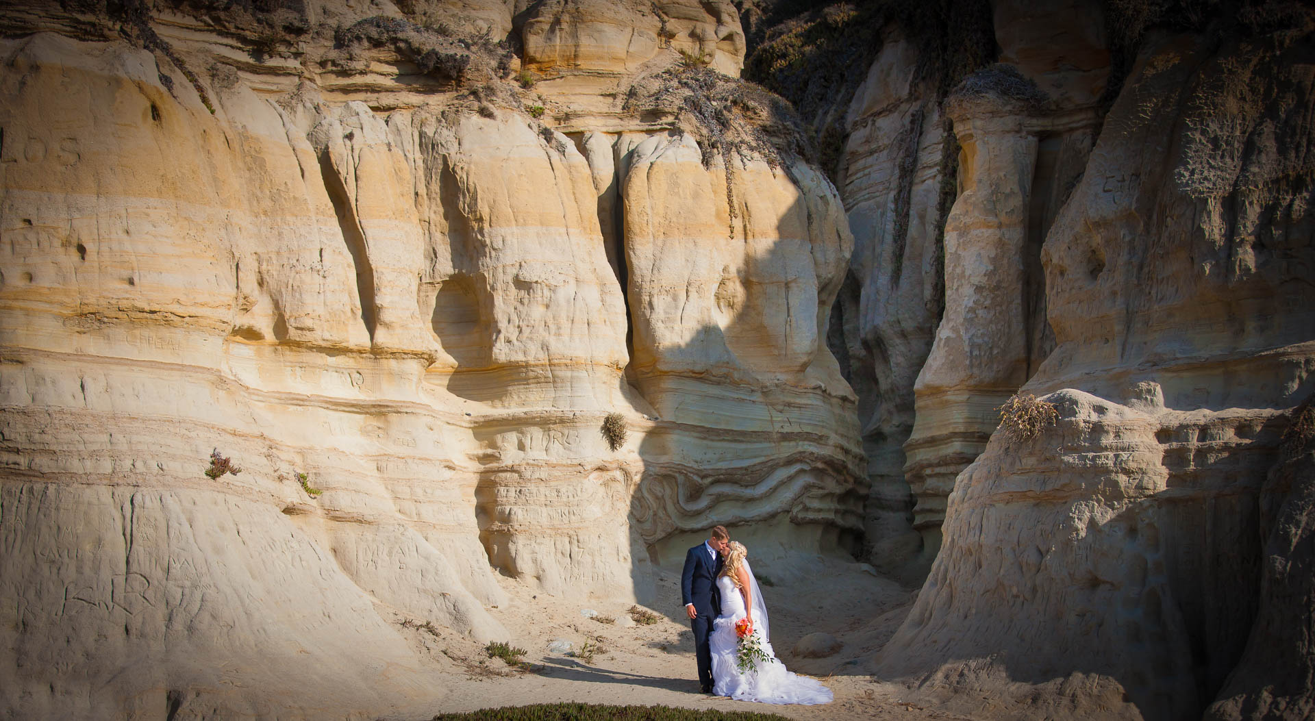 Danielle and John at the Califia State Park for wedding bridals Image by Rick Thompson Photography